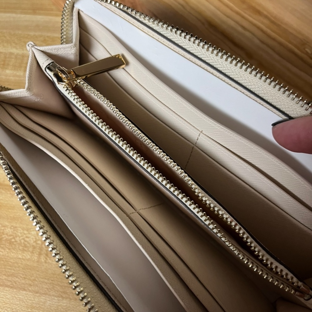 NWT 🏵️ Tory Burch Emerson Embroidery L Zip Continental Wallet - Picture 4 of 12